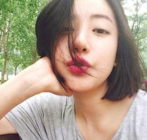 柳州头条三岁女孩,萌态可掬引网友热议