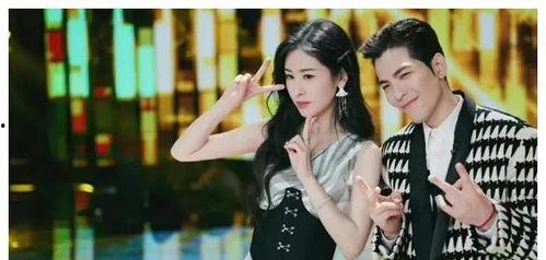 娱乐圈吃瓜小妹妹小说,瓜田里的甜蜜陷阱