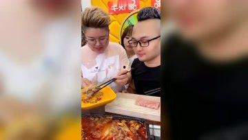 中年少女娱乐吃瓜酱